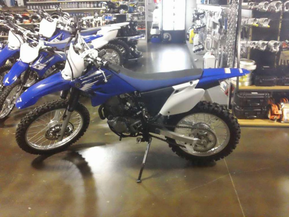 2012 yamaha tt-r230  dirt bike 