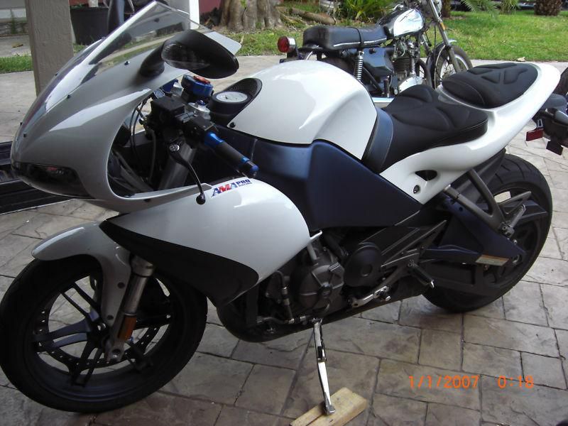 2008 buell 1125r under warranty till jan. 2015 w/ side fairings