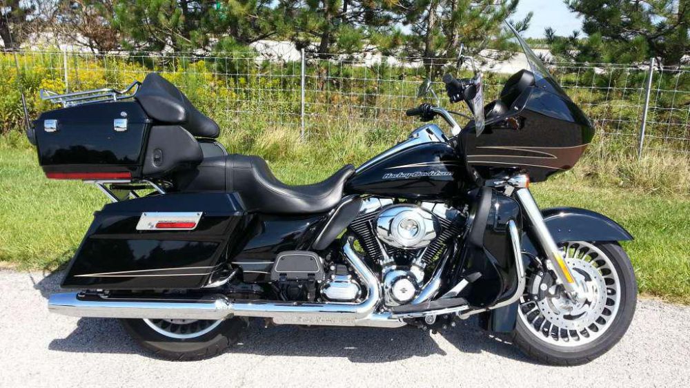 2012 harley-davidson fltru road glide ultra  touring 