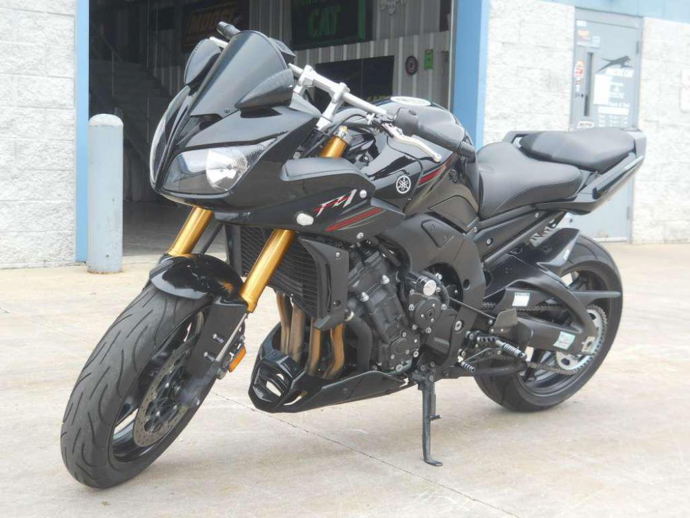 Yamaha FZ 1000 стант