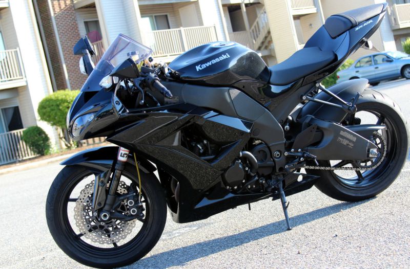 2010 kawasaki ninja zx10r sportbike<br />
