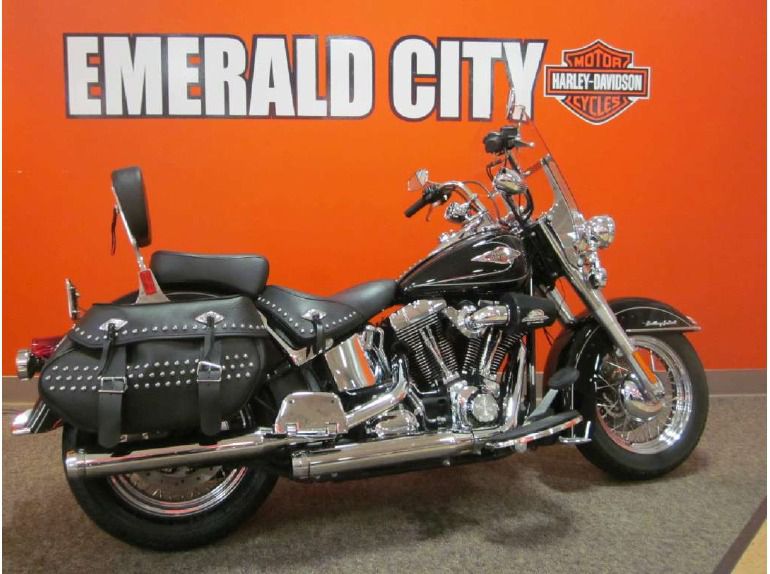 2010 Harley-Davidson FLSTC Heritage Softail Classic 