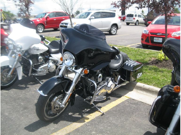 2011 harley-davidson street glide flhx 