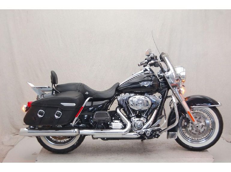 2011 harley-davidson flhtk 