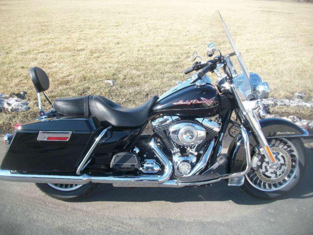 2009 harley-davidson flhr road king  touring 