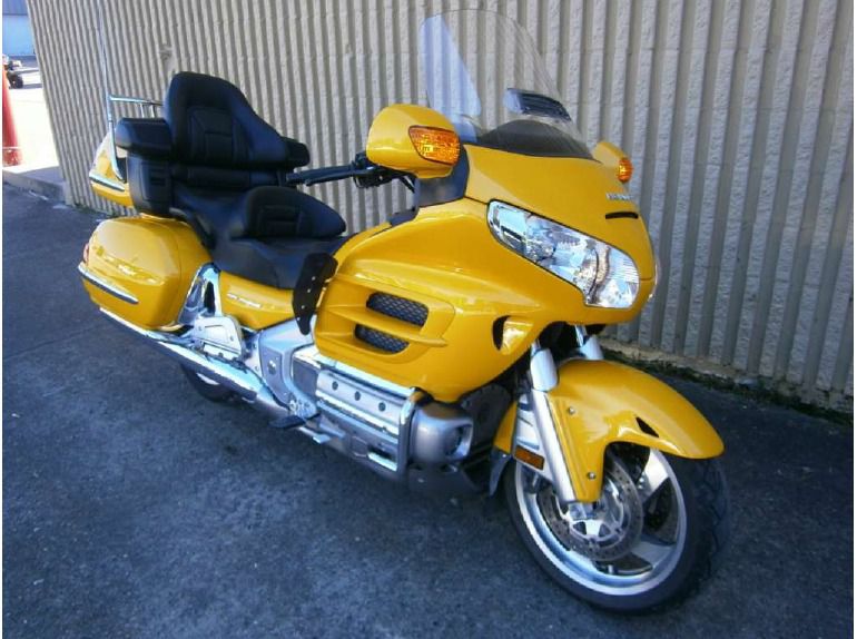 2010 honda gold wing navi xm (gl18hpnm) 