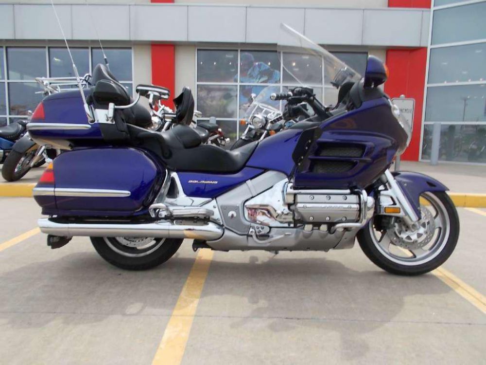 2003 honda gold wing  touring 