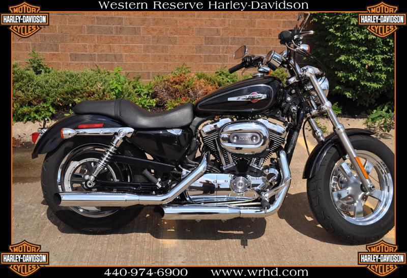 2012 Harley-Davidson XL1200C - Sportster 1200 Custom CUSTOM Cruiser 