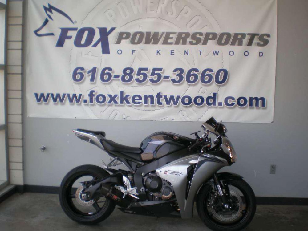 2008 honda cbr1000rr  sportbike 