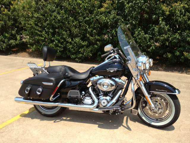 2011 harley-davidson flhrc - road king classic  touring 