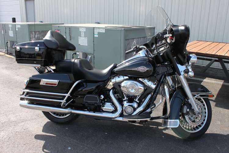 2011 harley-davidson flhtc electra glide classic  touring 