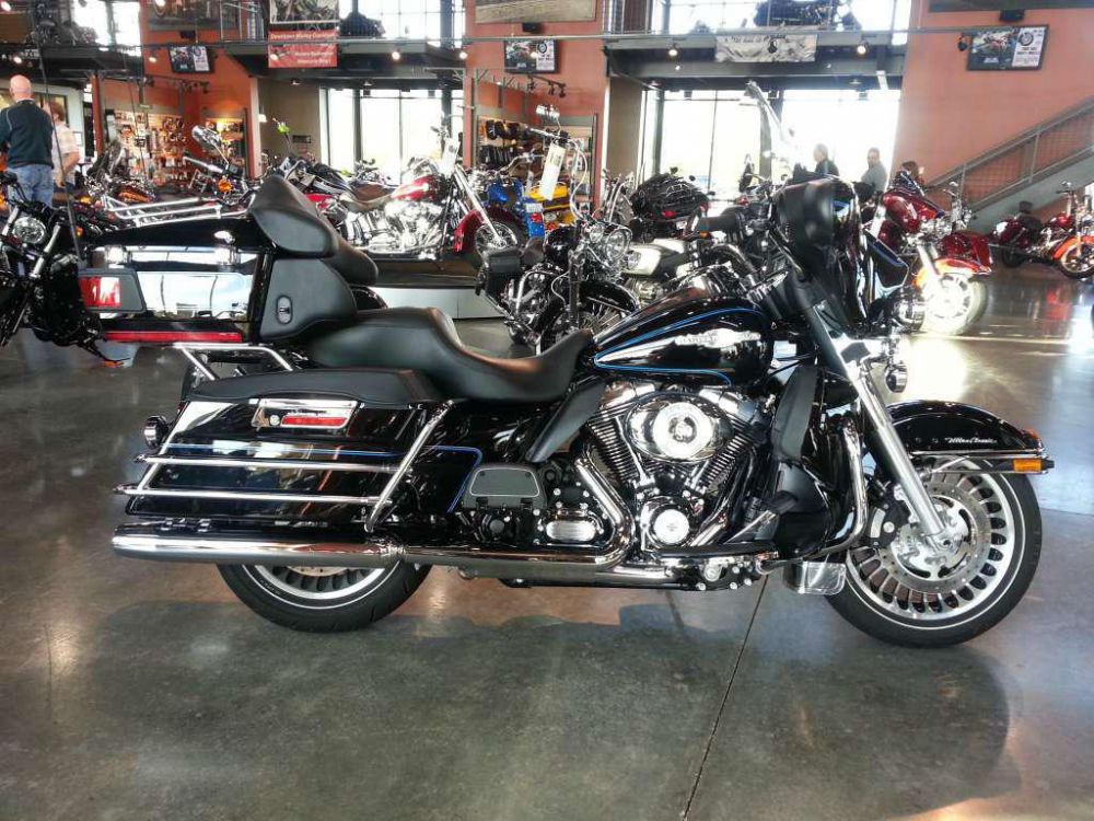 2012 harley-davidson flhtcu ultra classic electra glide  touring 