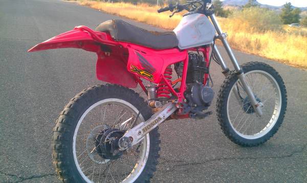 Vintage 1981 honda xr 200 .. clear title