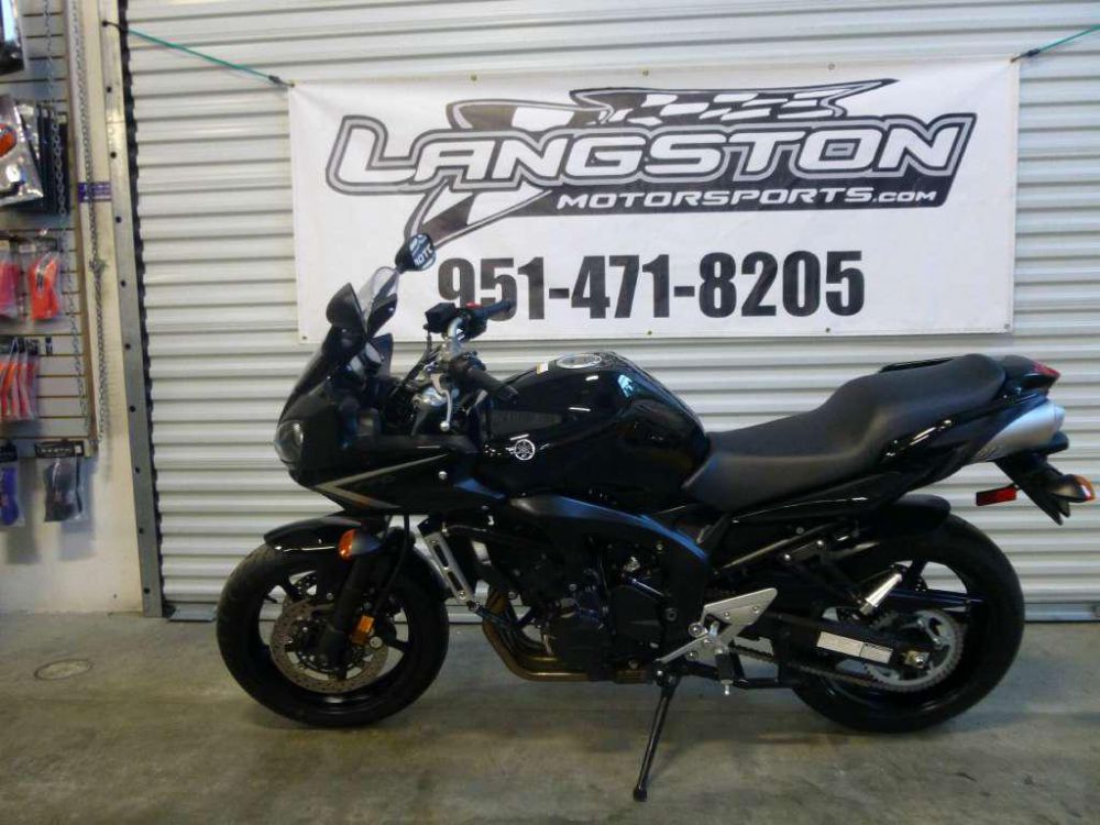 2009 yamaha fz6  sportbike 