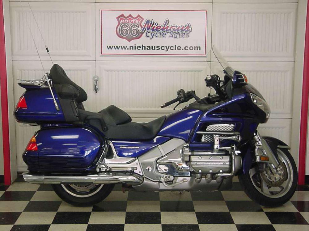 2002 honda gold wing  touring 