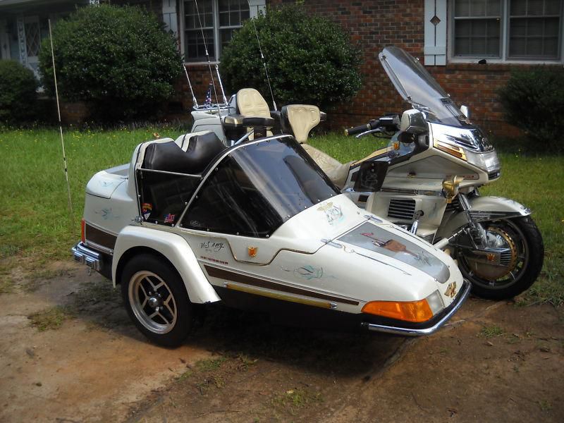 1990 honda goldwing with sidecar .. super  nice...!!!