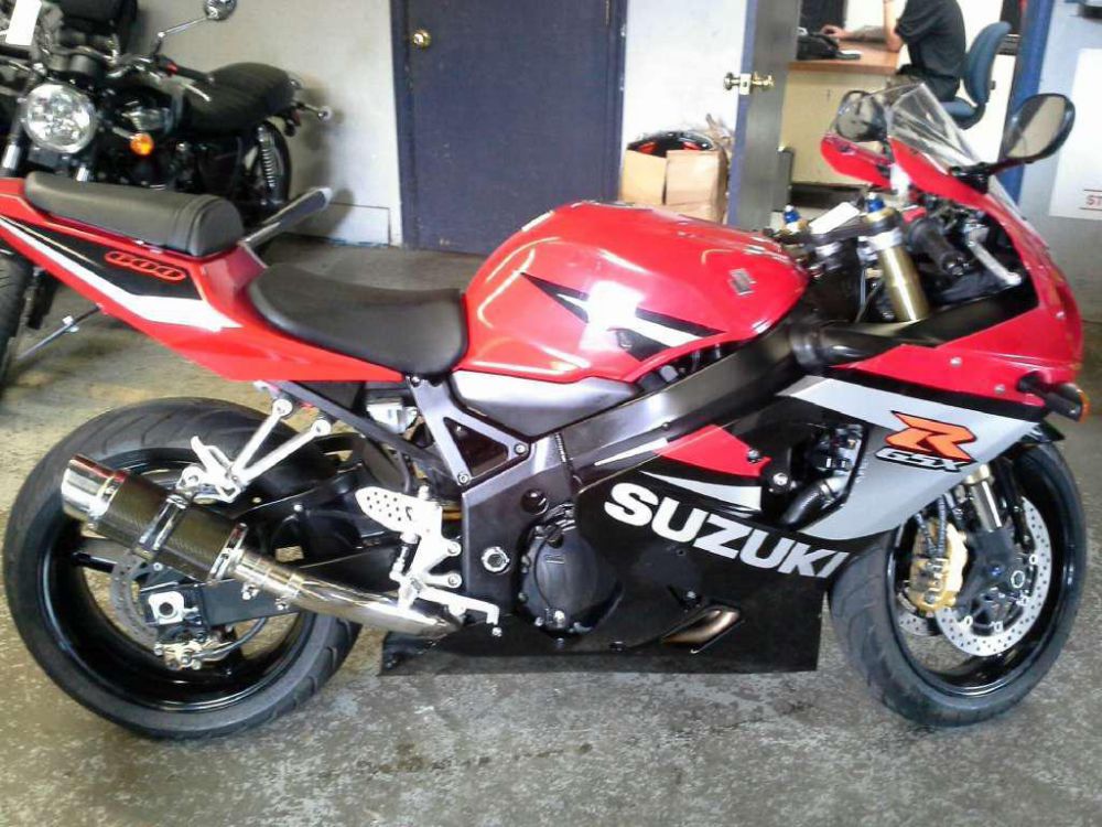 2005 Suzuki GSX-R600 Sportbike 