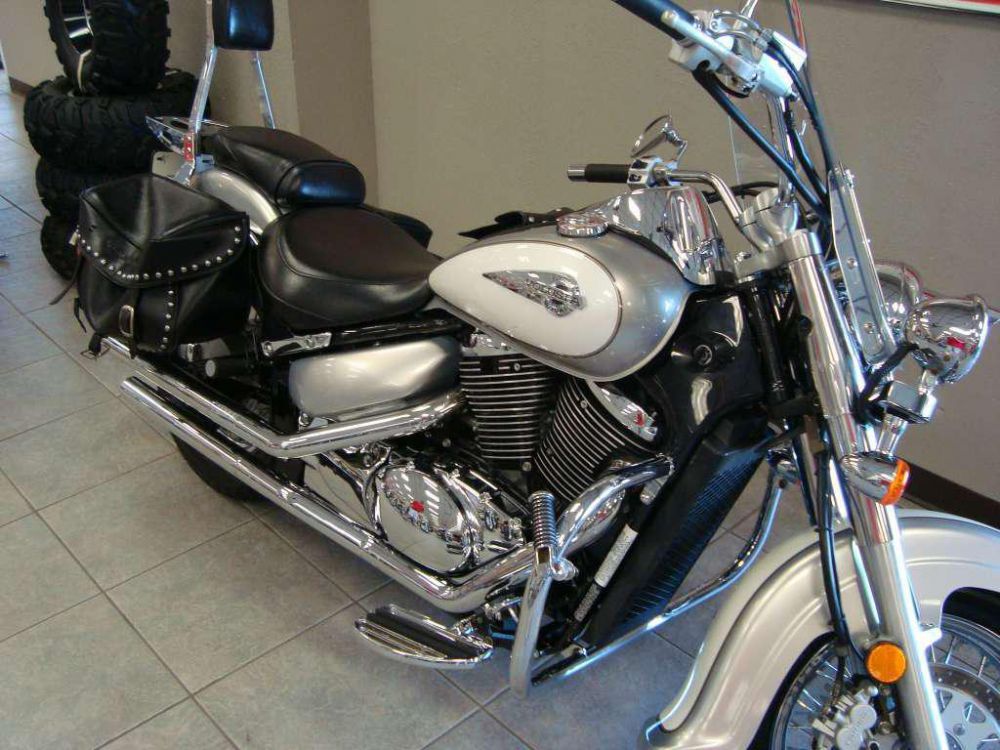 Suzuki Intruder 800 Volusia