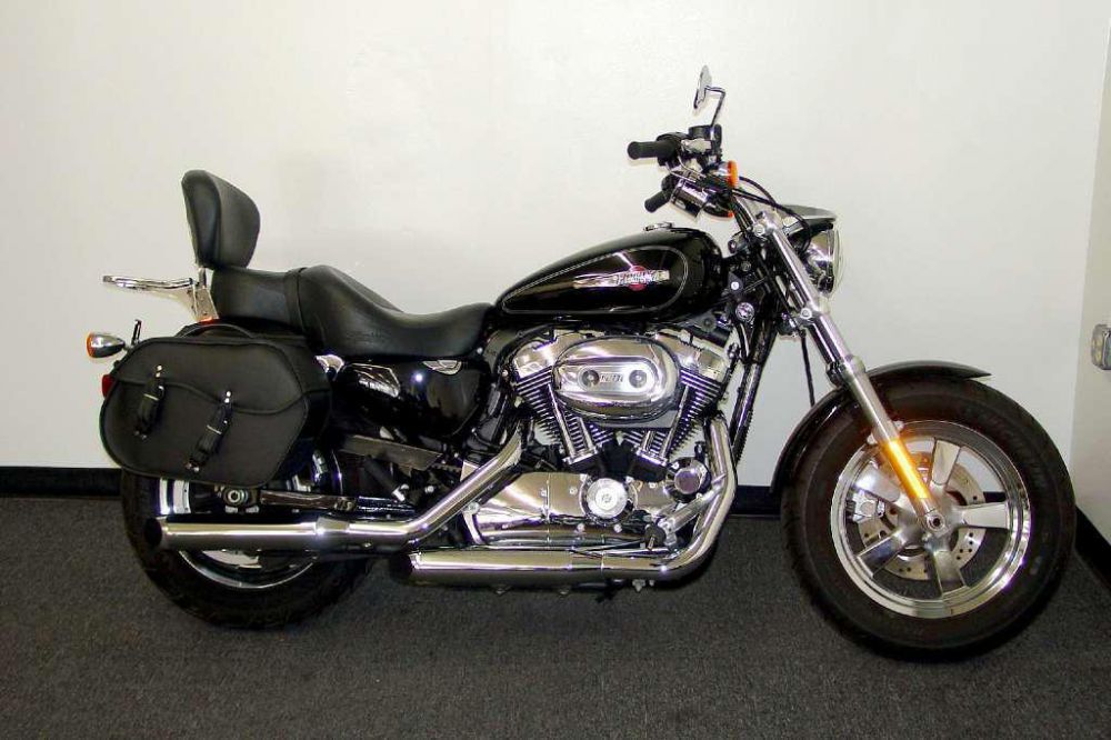 2011 harley-davidson xl1200c sportster 1200 custom  cruiser 