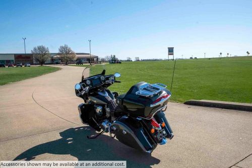 2024 Indian Motorcycle Roadmaster Base with PowerBand Audio Package