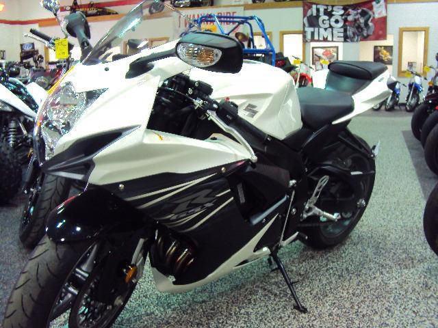 2011 suzuki gsx-r600  sportbike 