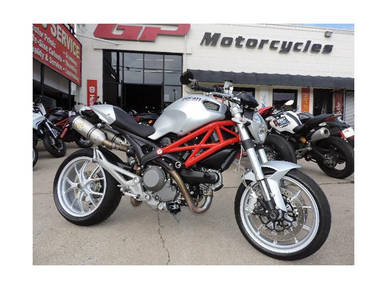 2009 Ducati Monster 1100 Sportbike 