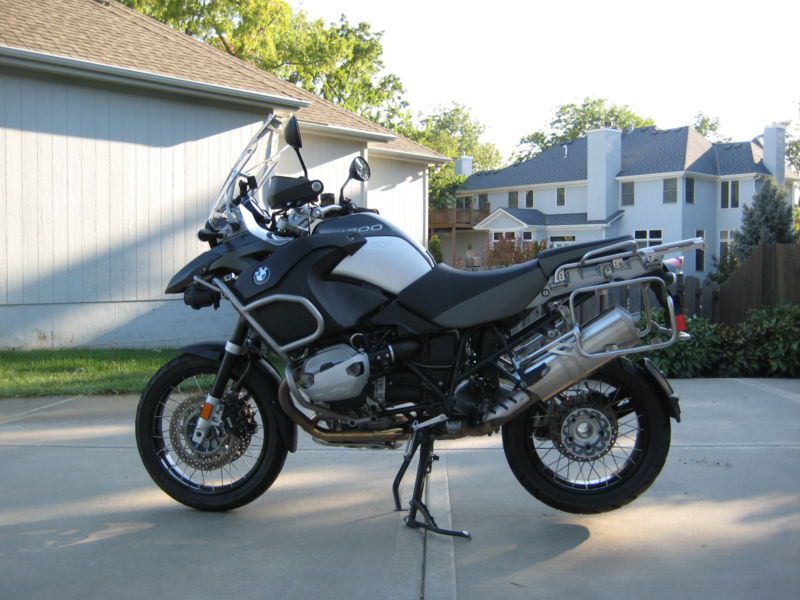 2011 r1200gs adventure premium package, excellent condition