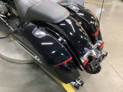 2022 Indian Motorcycle Chieftain Black Metallic