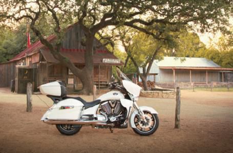 2012 victory cross country tour  touring 