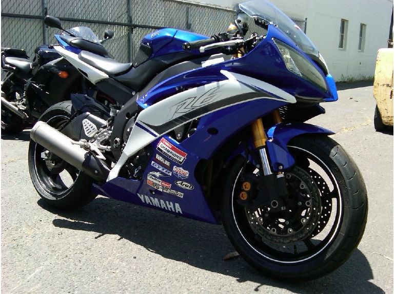 2011 yamaha yzf-r6 