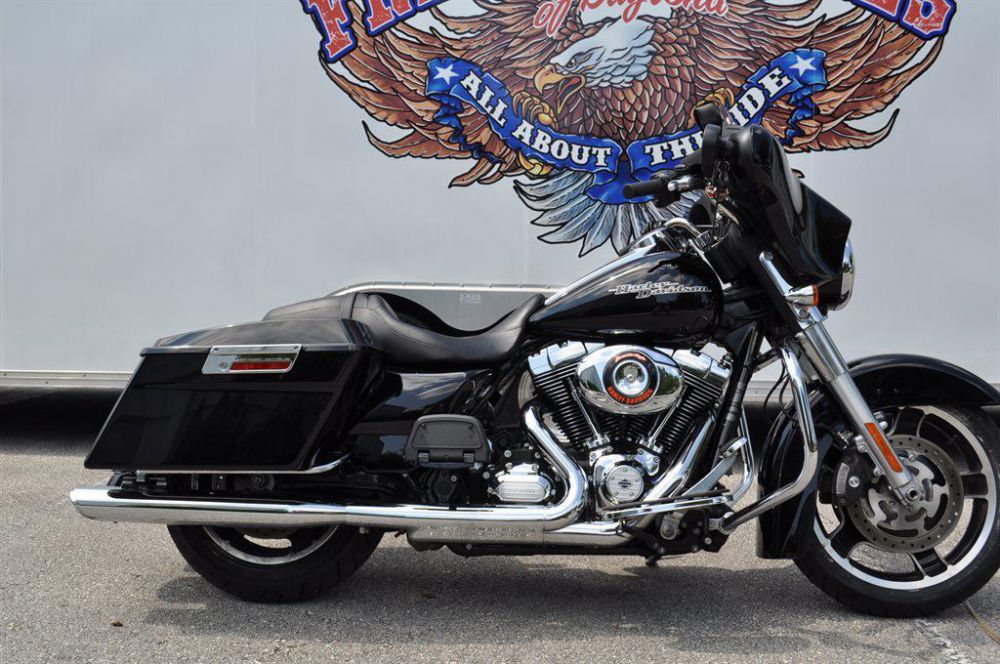 2011 Harley-Davidson Flhx Streetglide Cruiser 