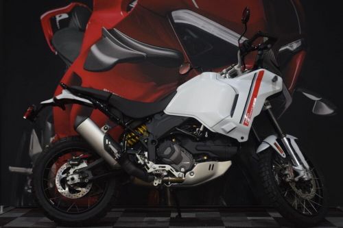 2023 Ducati DesertX Star White Silk