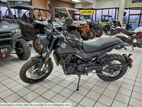 2022 benelli leoncino trail