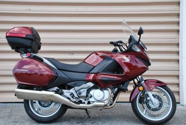 2010 honda nt700va  sport touring 