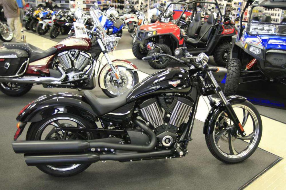 2013 Victory Vegas 8-Ball Cruiser 