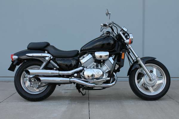 1999 Honda Magna