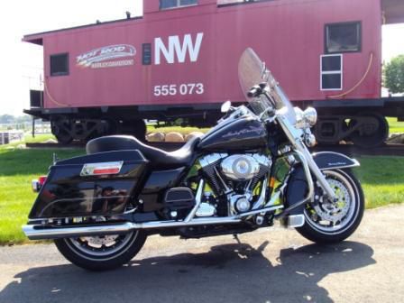 2008 harley-davidson flhr road king  touring 