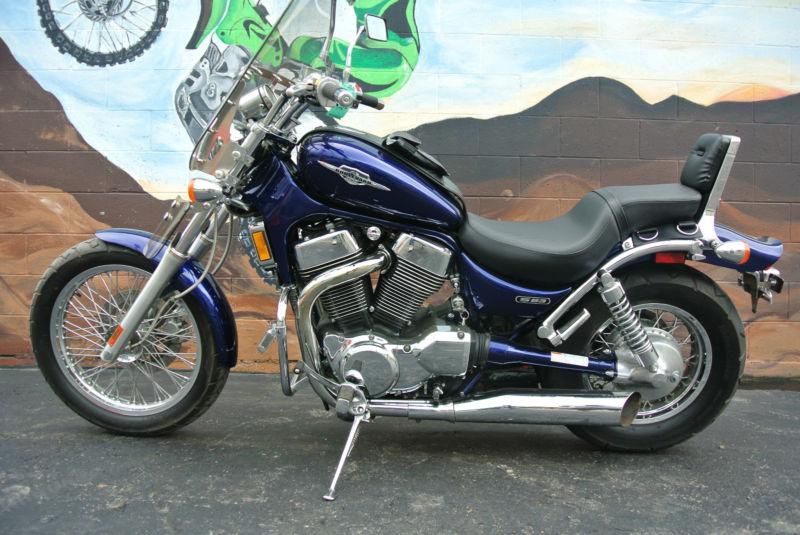 2007 Suzuki Intruder only 2210 miles $3999.00 for sale on 2040-motos