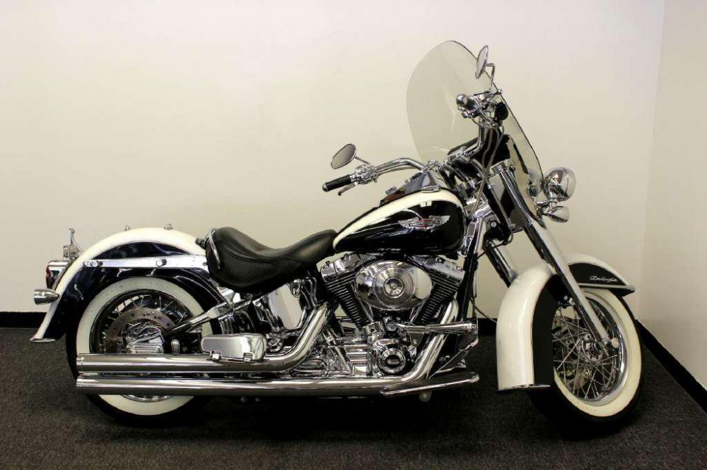 2005 harley-davidson flstn/flstni softail deluxe  cruiser 