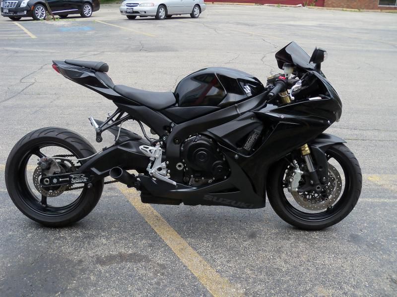 2011 suzuki gsx-r750  sportbike 