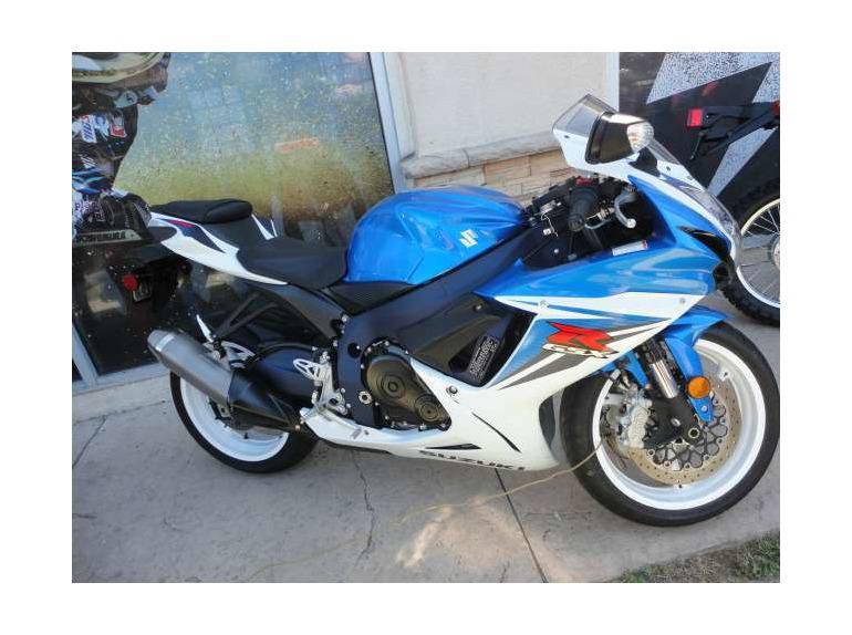 2011 suzuki gsx-r600  sportbike 