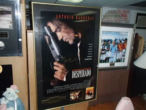 TRI-STAR ( 50 X 33 ) &#034;DESPERADO&#034; ANTONIO BANDERAS FRAMED &amp; AUTOGRAPHED MOVIE POS