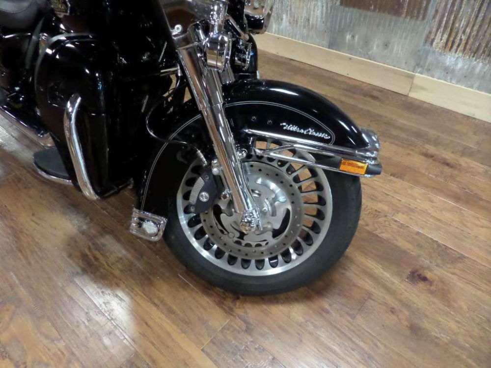 2009 harley-davidson flhtcu ultra classic electra glide  touring 