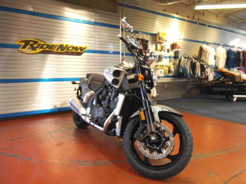 2014 yamaha vmax  cruiser 