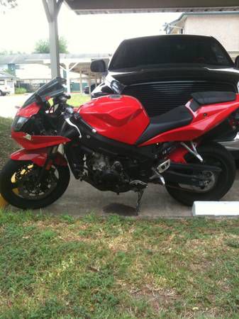 2004 triumph daytona 600 ($2900 obo)