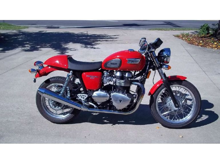 2012 triumph thruxton - diablo red 