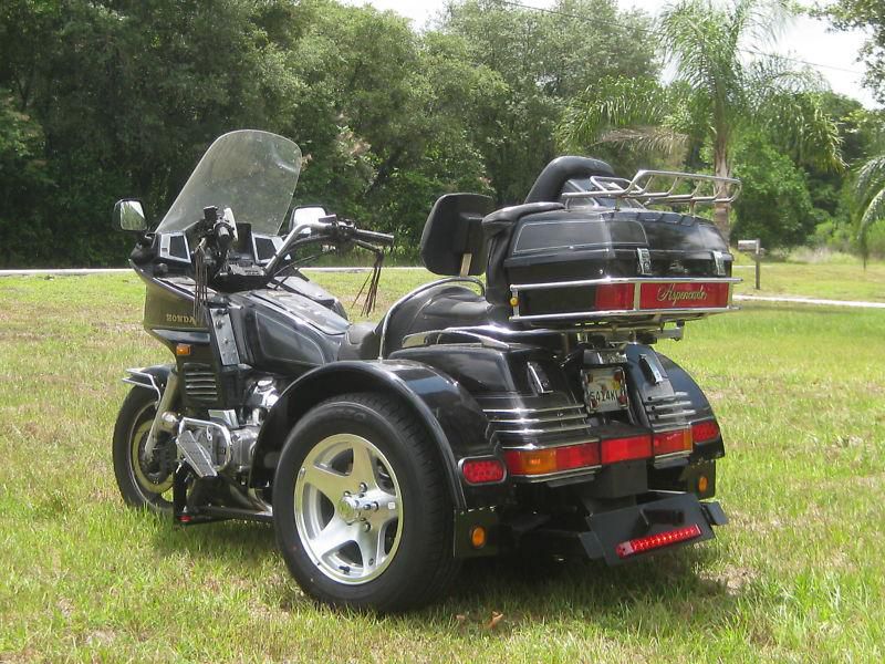 Buy Honda Goldwing 1987 !!! RICHLAND ROADSTER TRIKE on 2040-motos