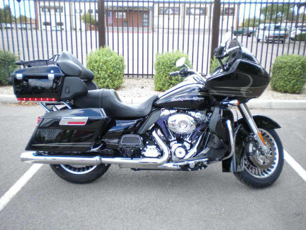 2011 harley-davidson fltru road glide ultra  touring 