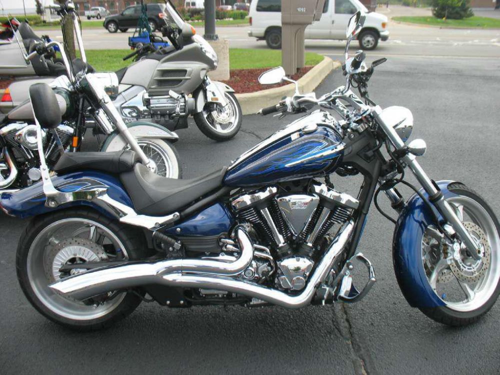 2010 yamaha raider s  cruiser 