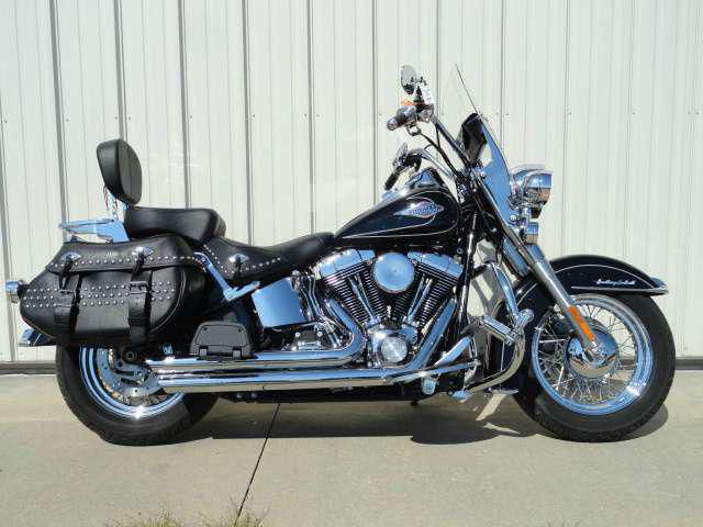 2011 harley-davidson flstc heritage softail classic  cruiser 